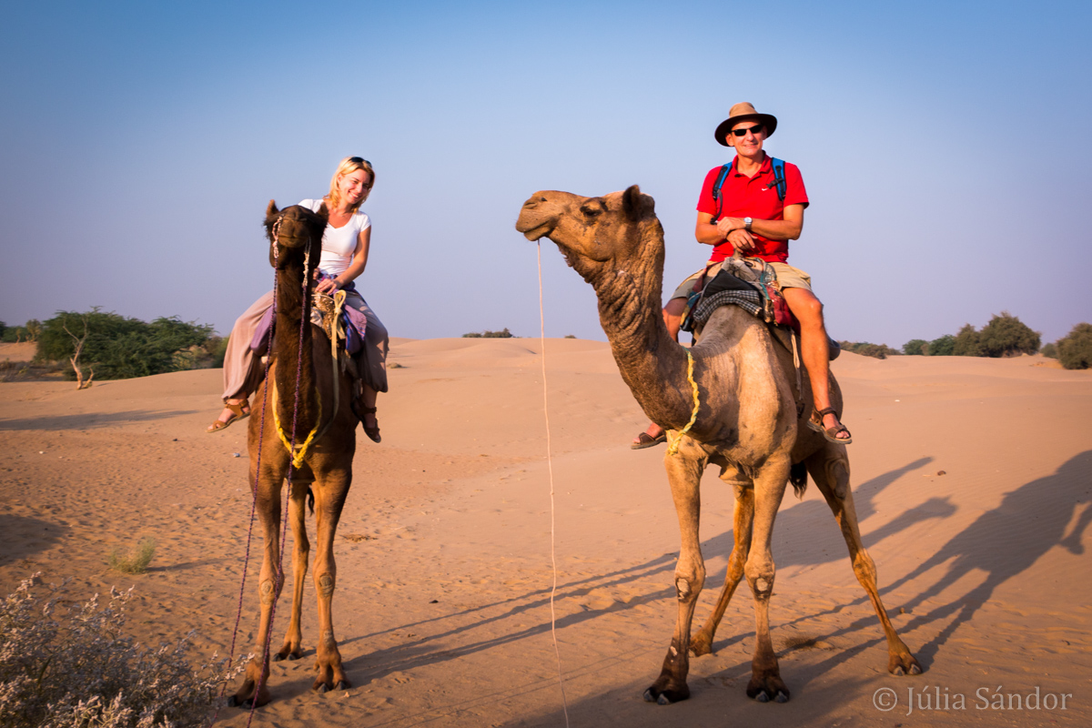 The worldviber team in the Thar desert in Khuri